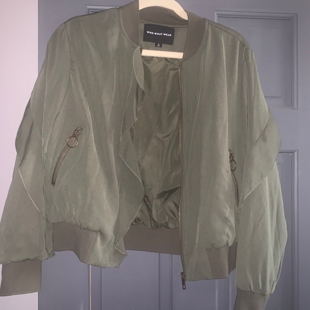 WhoWhatWear Army green light jacket - size S.